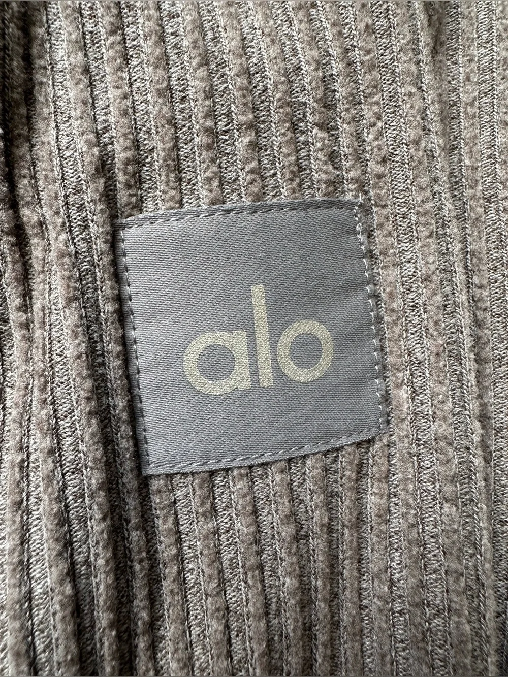 ALO Yoga alo muse